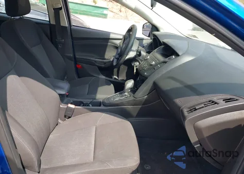 2018 Ford Focus Se z USA, uszkodzony, nr VIN 1FADP3FE1JL222389